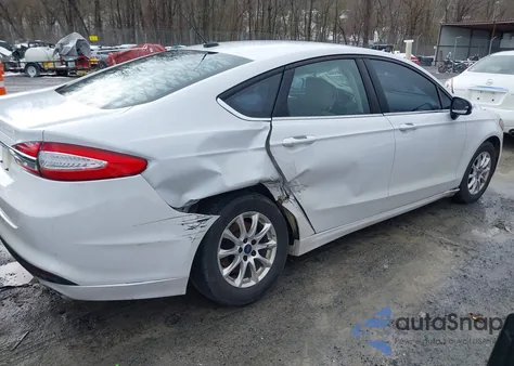 2017 Ford Fusion S z USA, uszkodzony, nr VIN 3FA6P0G76HR244844